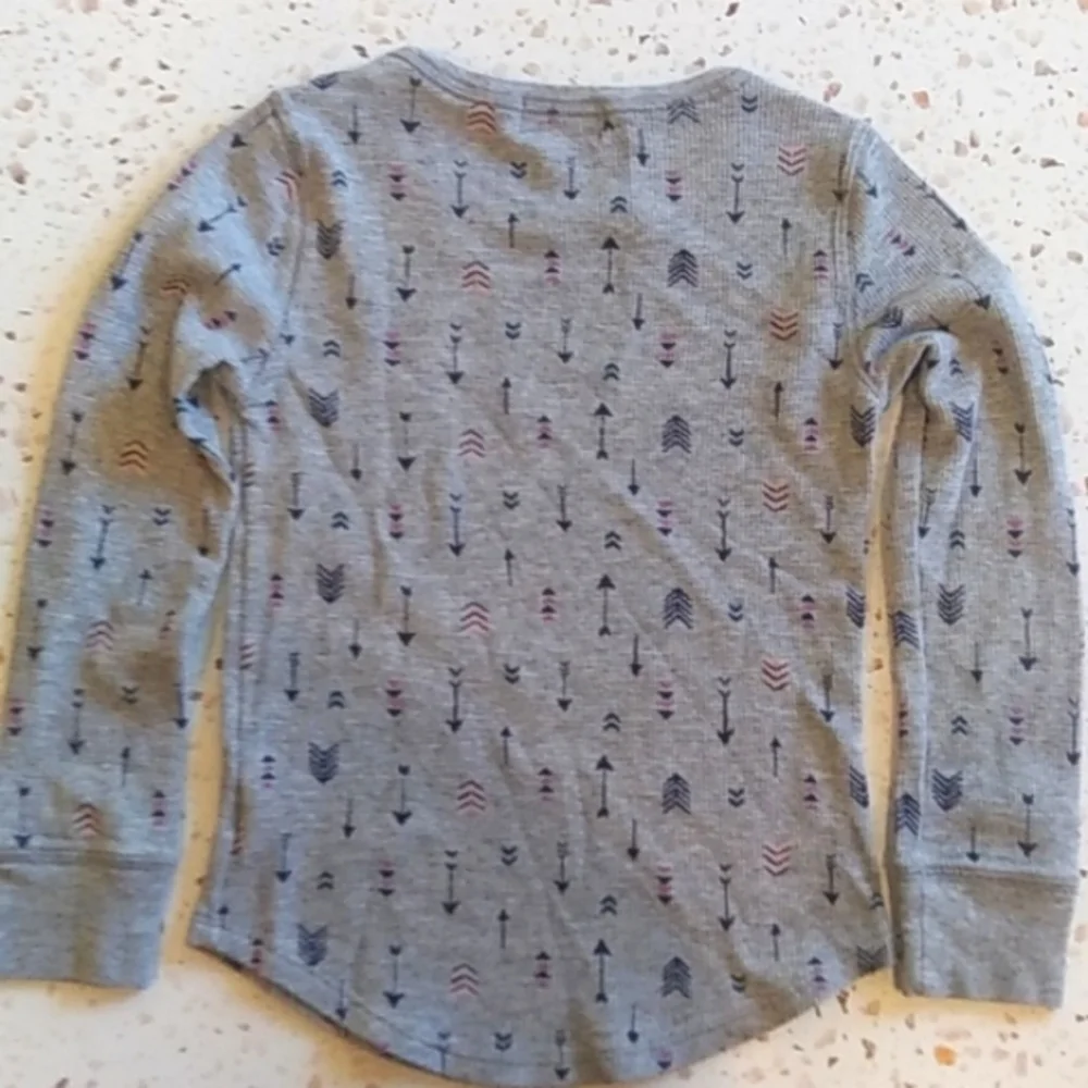 Old Navy | Heather Gray Printed Arrows Thermal Knit Long Sleeve T-Shirt | M
